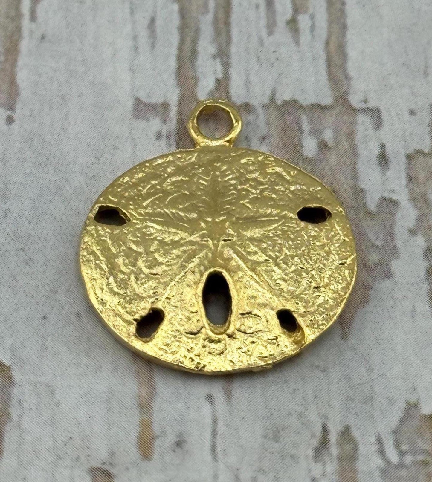 Textured Sand Dollar Charm, Satin 18k Gold Plated - ST346