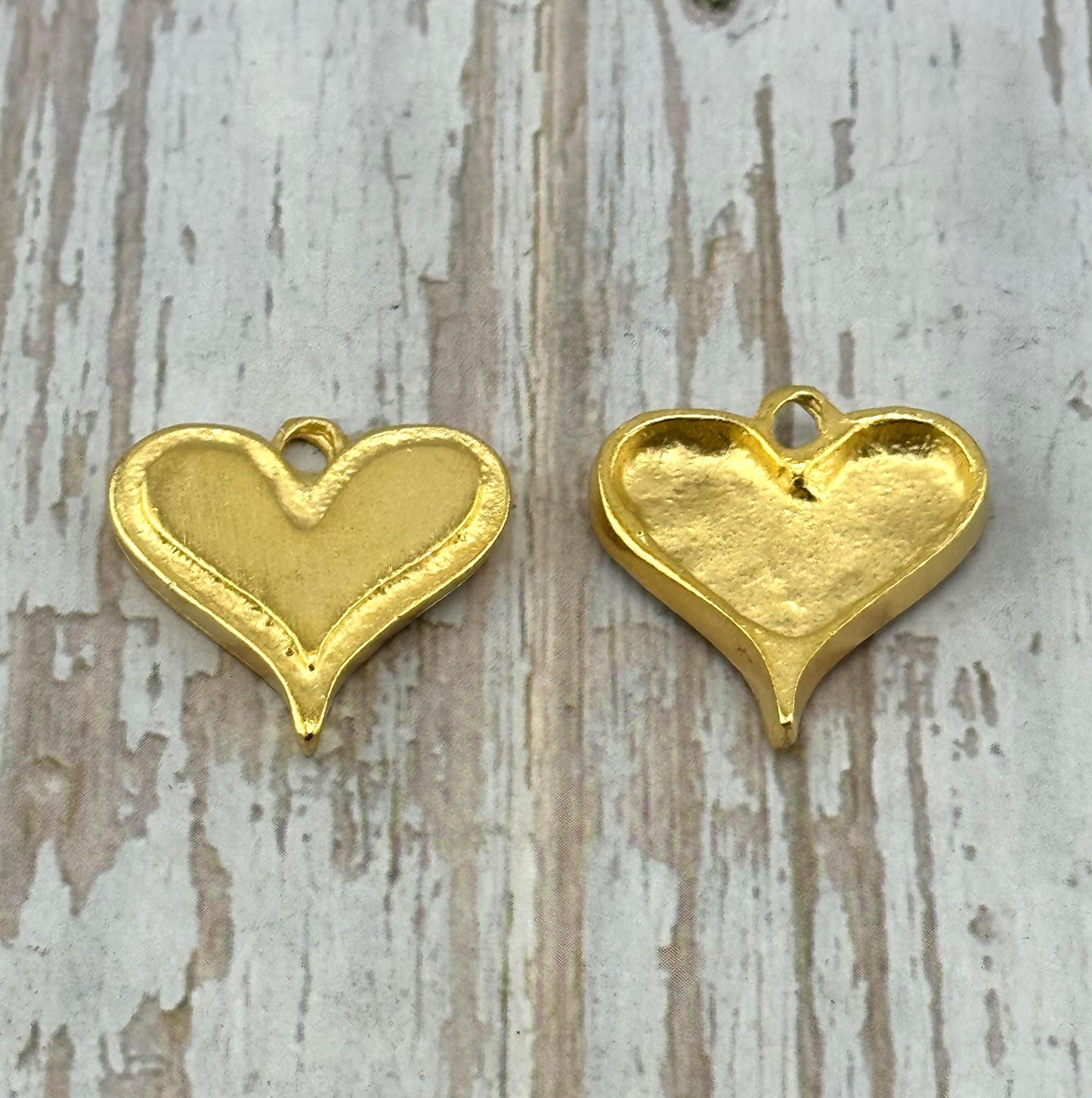Boho Heart Charm, Satin 18K Gold Plated - ST187