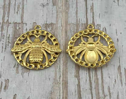 Round Bee Pendant, Satin 18k Gold Plated - ST342