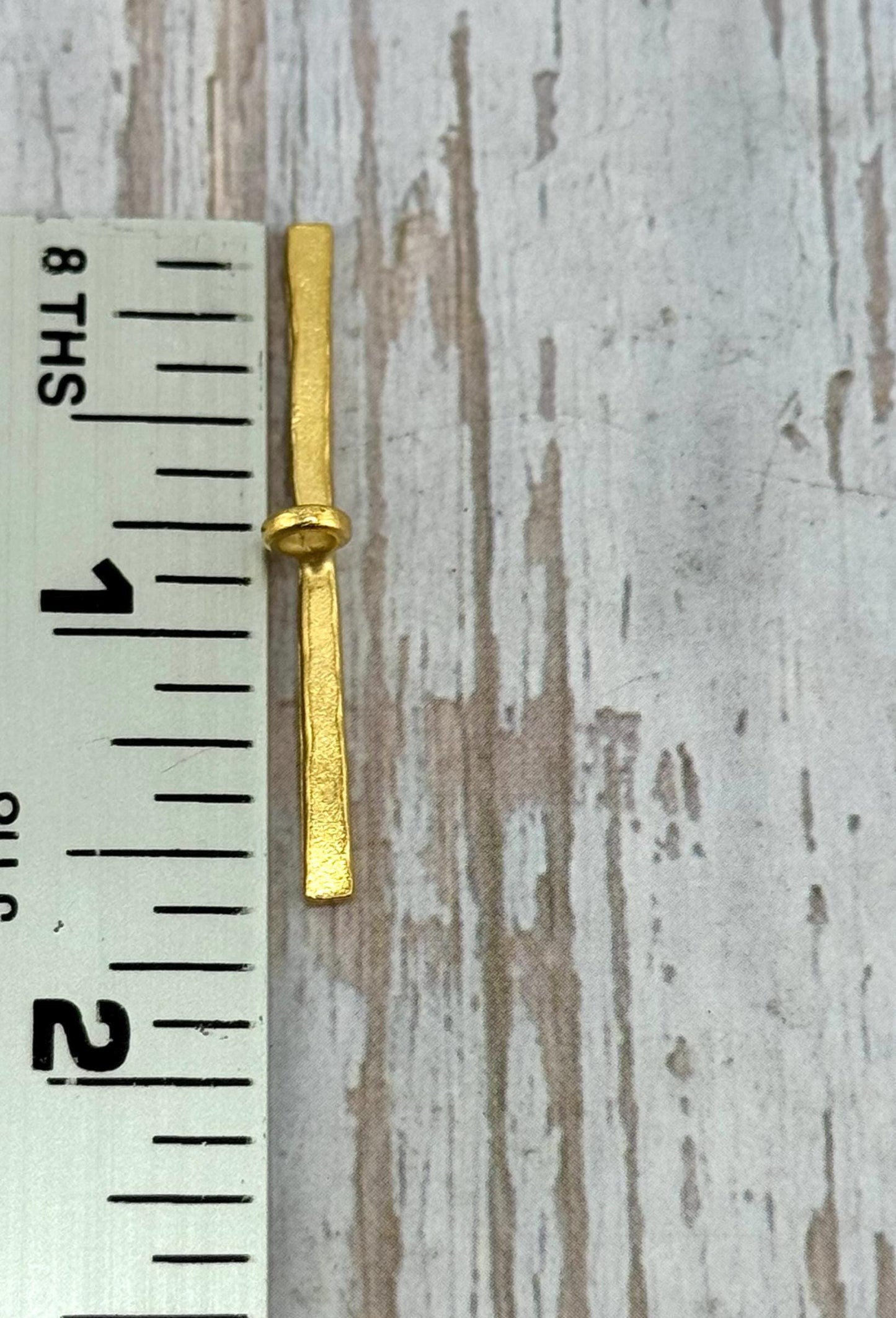 Large Hammered Round Toggle Clasp, Satin 18k Gold Plated - ST202