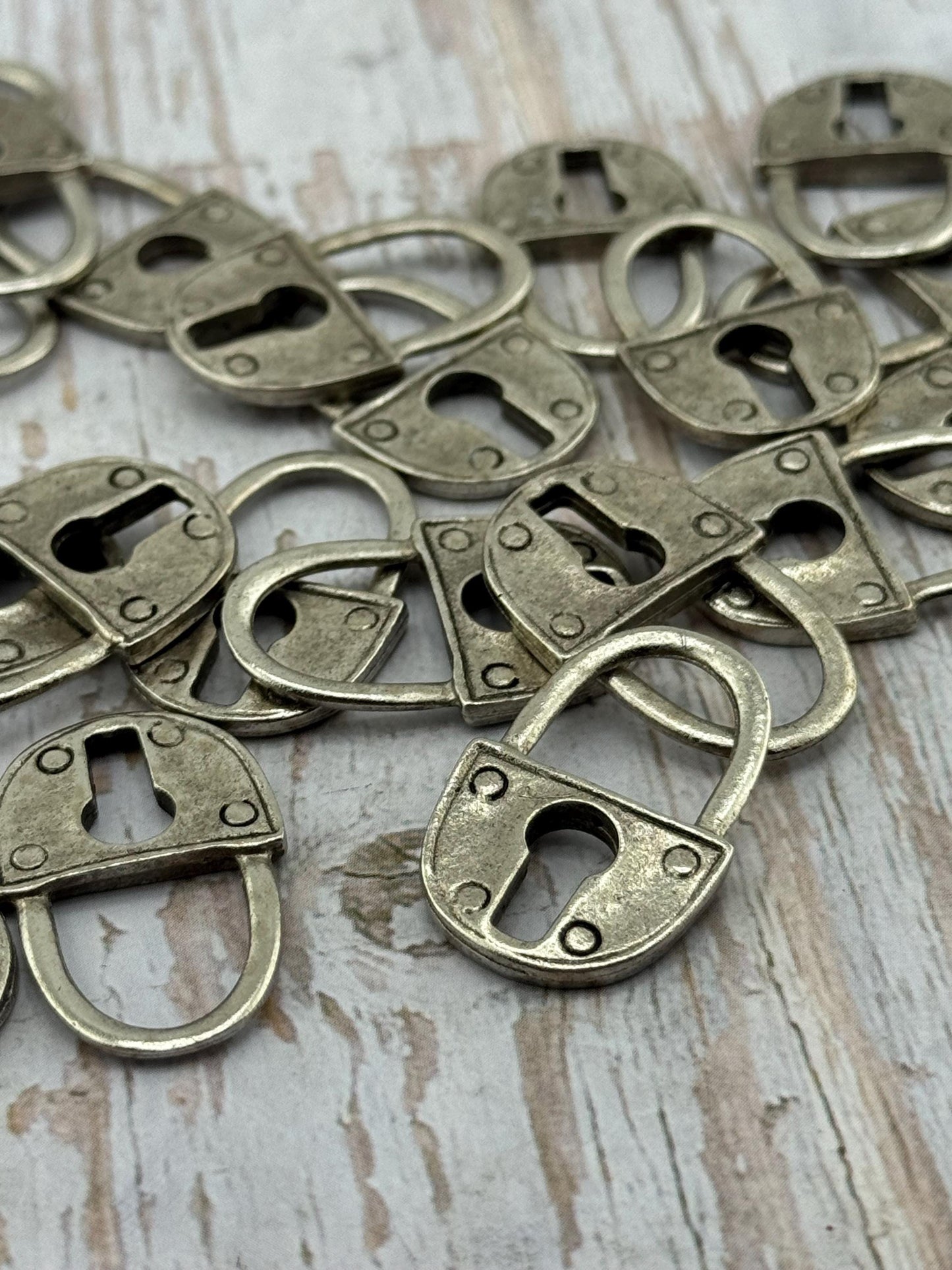 Large Padlock Charm, Antiqued Pewter - PT568