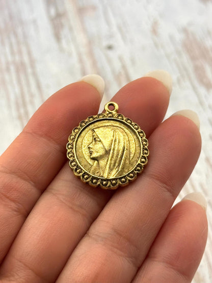 Médaille de la Vierge Marie Notre-Dame de Lourdes, en plaqué or 18 carats vieilli - AG002