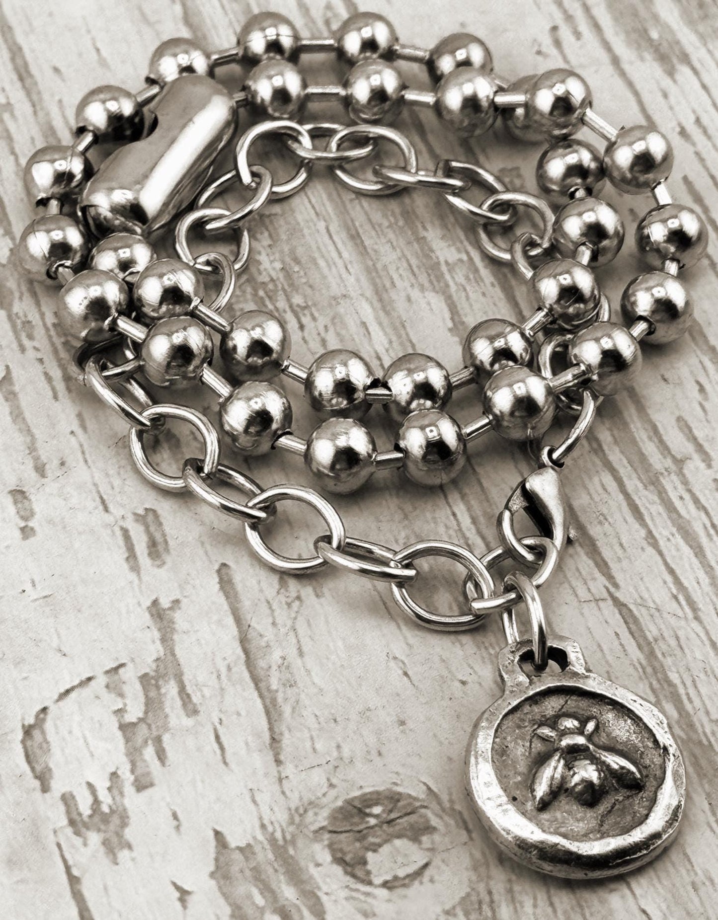 Pendentif Reine des Abeilles double face, étain vieilli - PT478