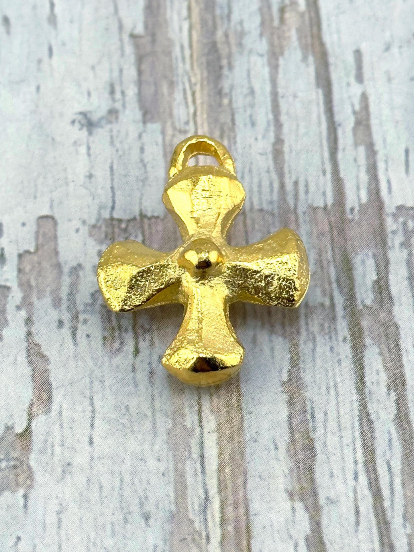 Cross Pendant, Satin 18k Gold Plated - ST300