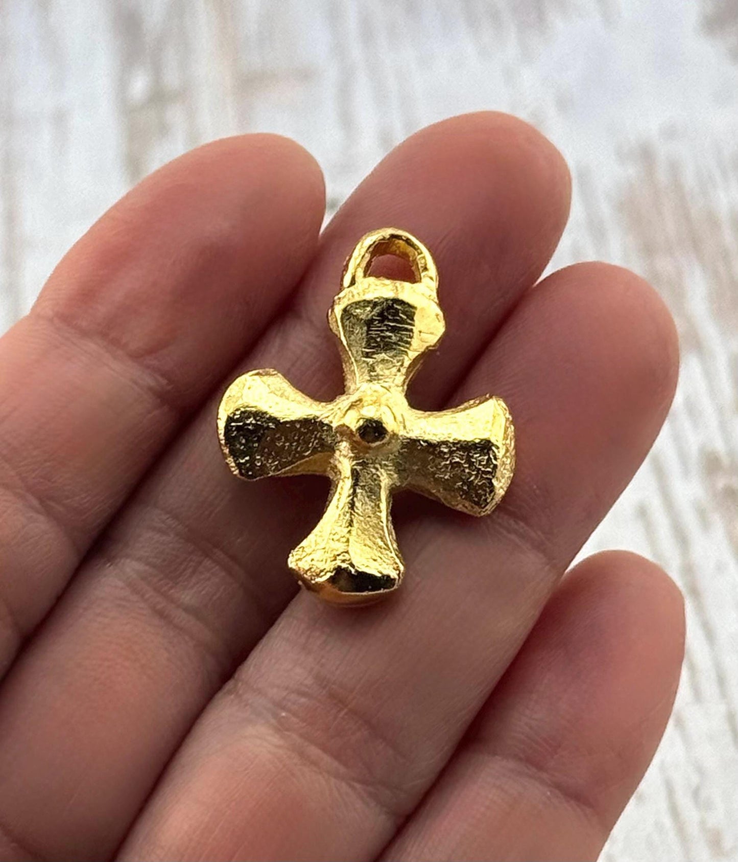 Cross Pendant, Satin 18k Gold Plated - ST300