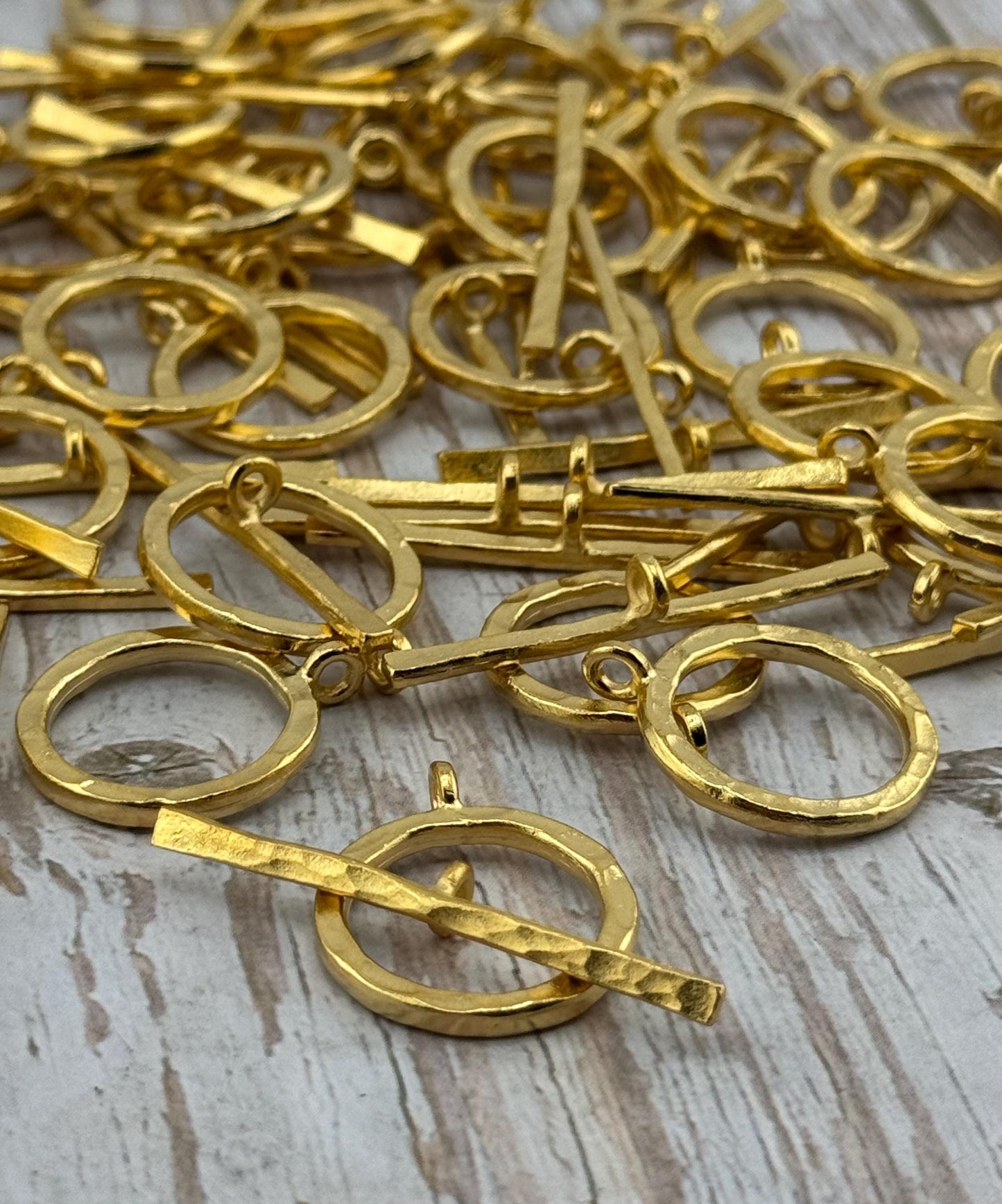 Large Hammered Round Toggle Clasp, Satin 18k Gold Plated - ST202