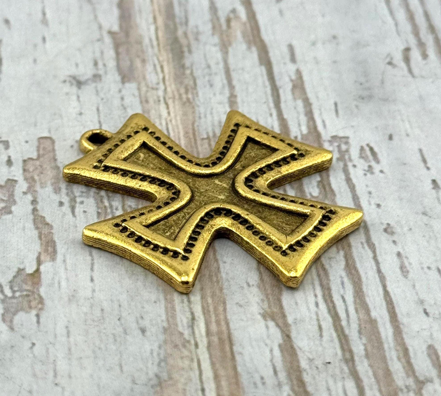 Grande breloque croix bohème, plaquée or 18 carats vieilli - AG587
