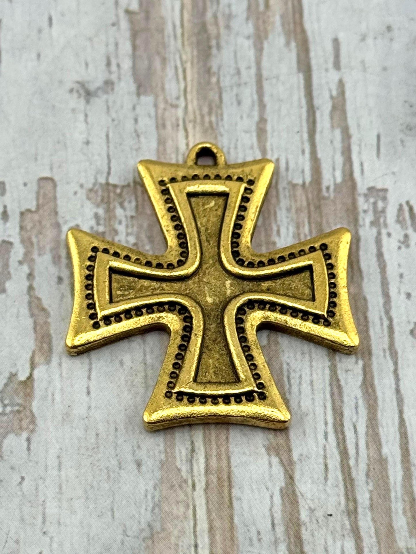 Grande breloque croix bohème, plaquée or 18 carats vieilli - AG587