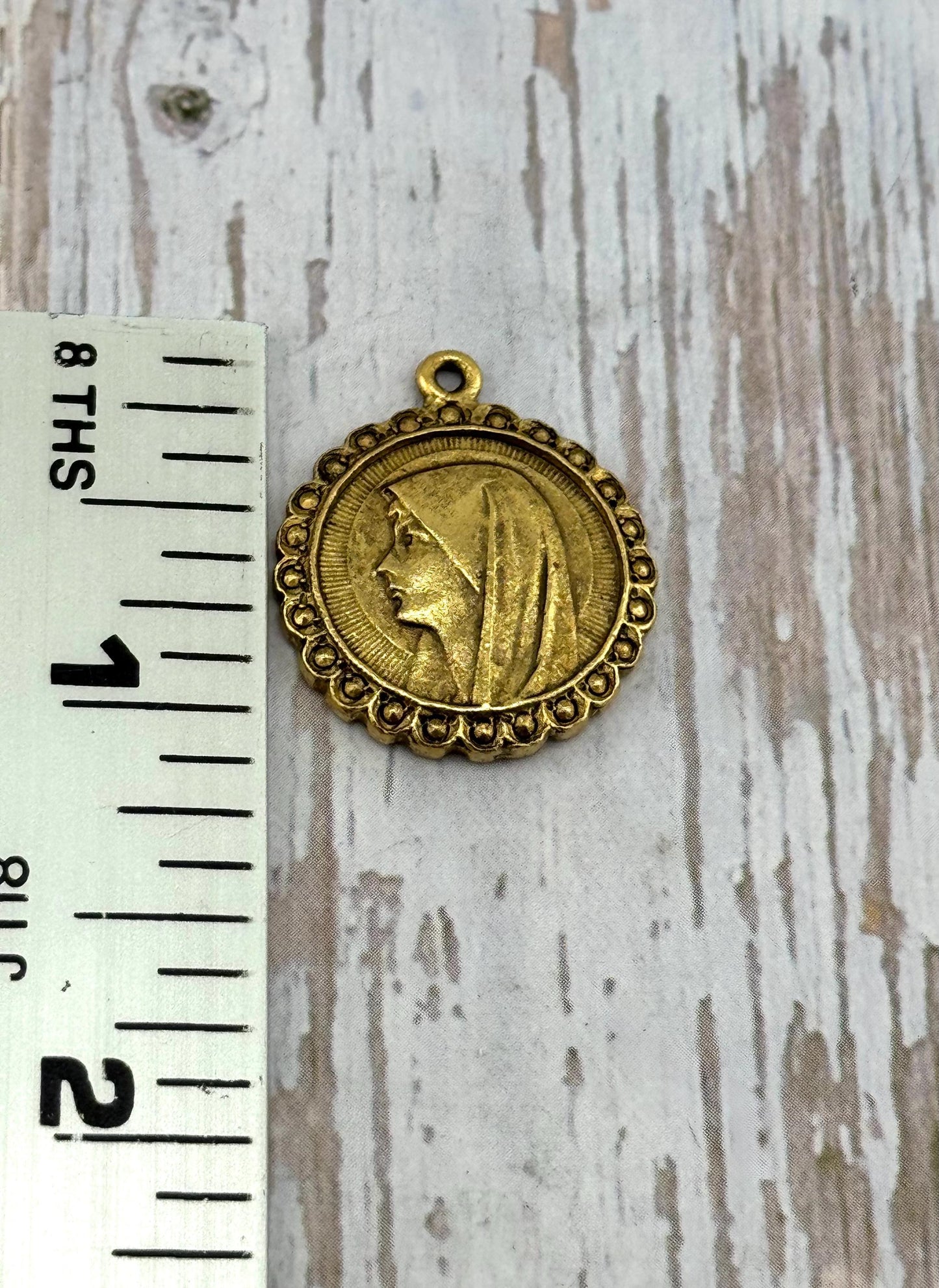 Médaille de la Vierge Marie Notre-Dame de Lourdes, en plaqué or 18 carats vieilli - AG002