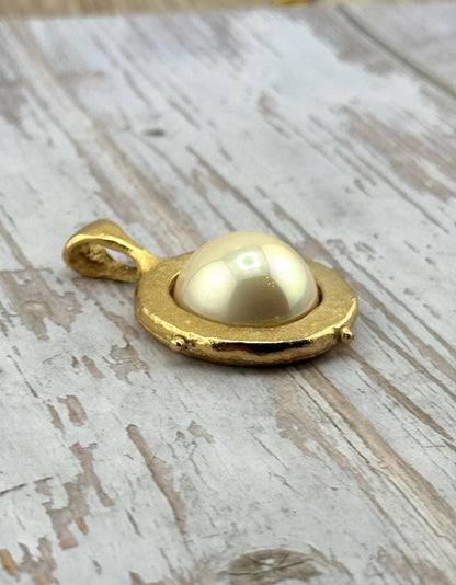 Grand Charm Perle AB, Plaqué Or 18k Vieilli - AG591