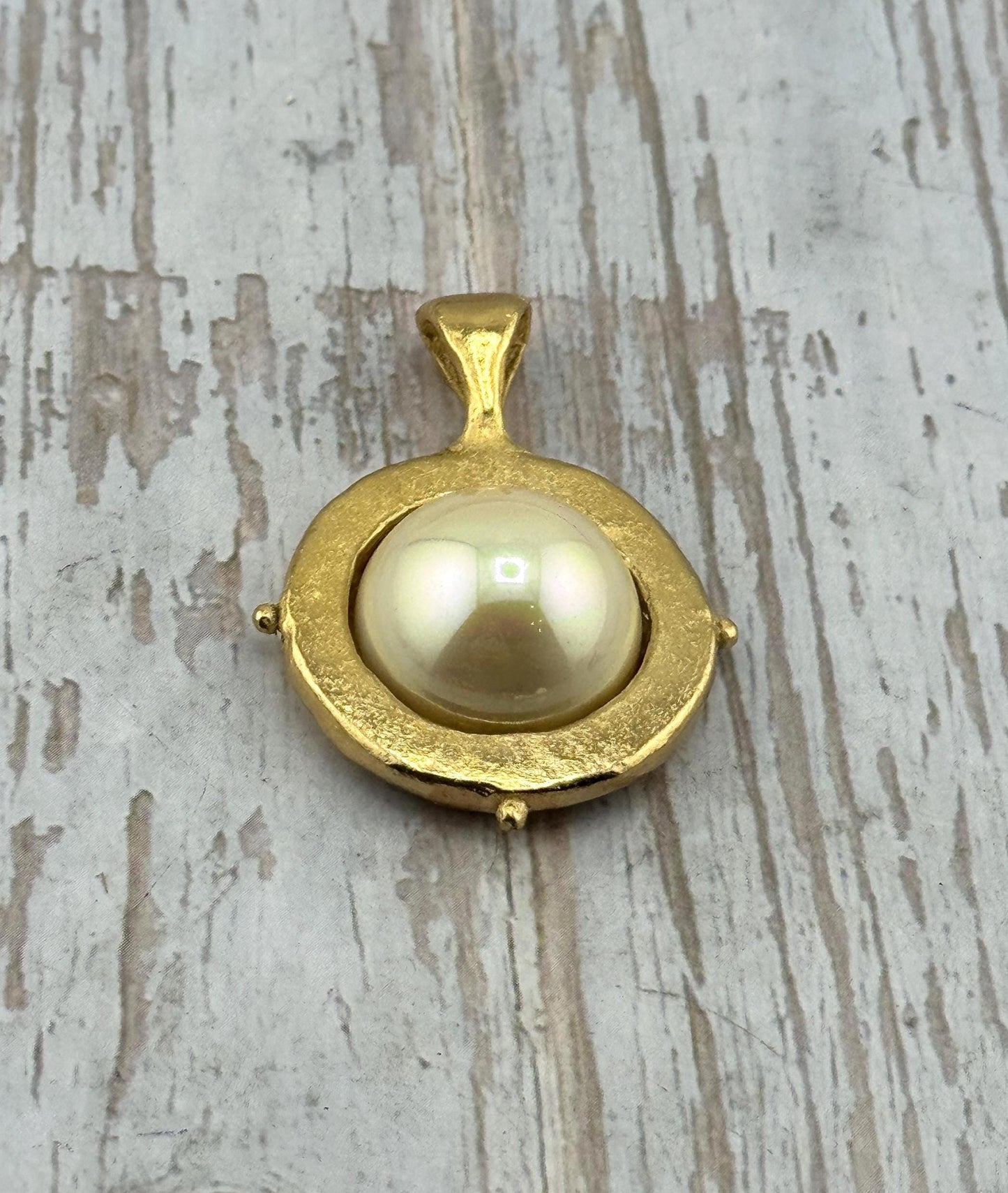 Grand Charm Perle AB, Plaqué Or 18k Vieilli - AG591