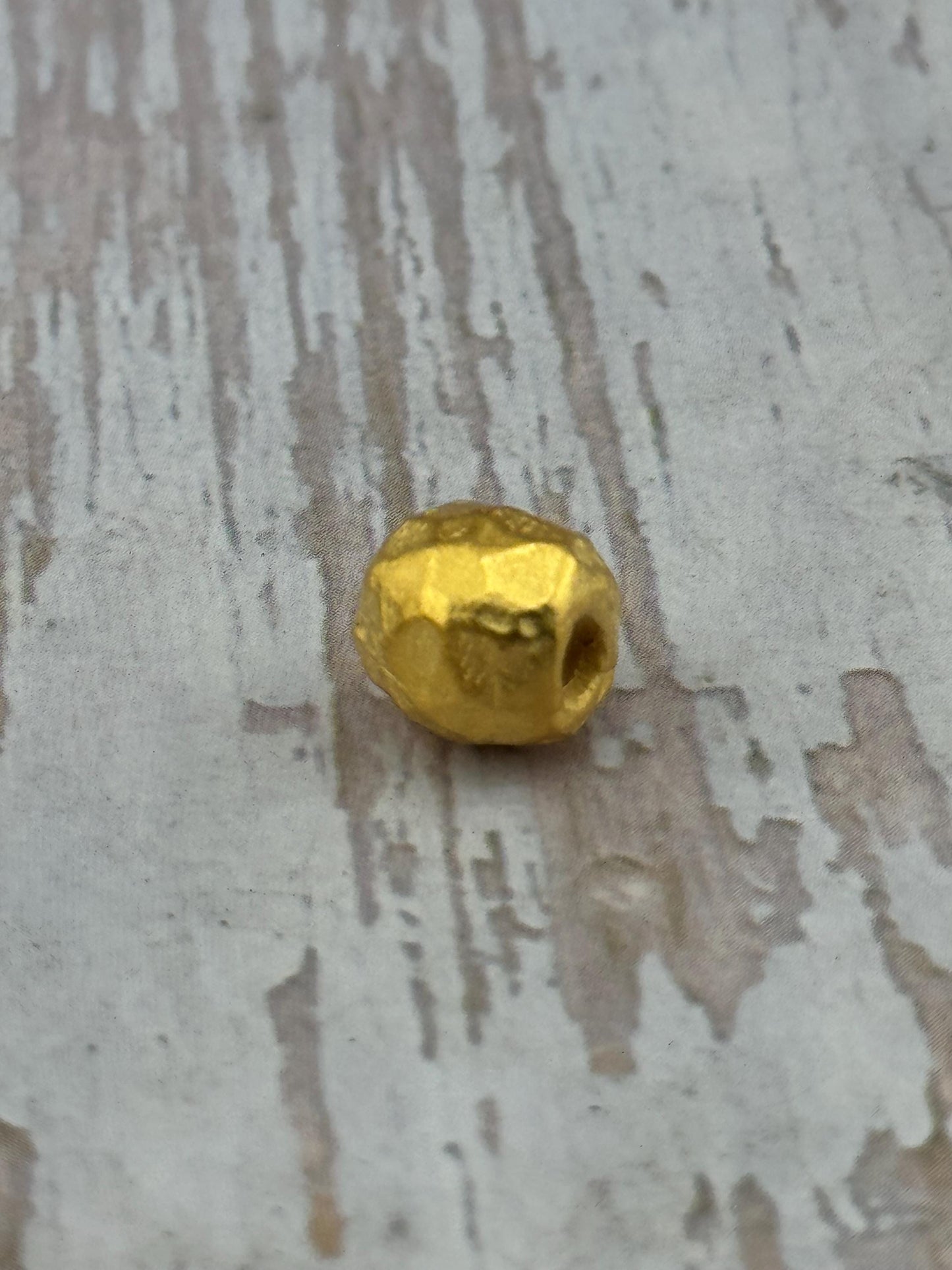 Cuentas espaciadoras redondas artesanales, bañadas en oro de 18k satinado - ST321