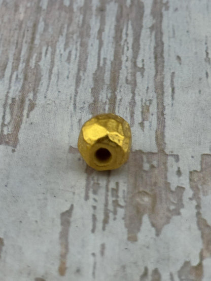 Cuentas espaciadoras redondas artesanales, bañadas en oro de 18k satinado - ST321