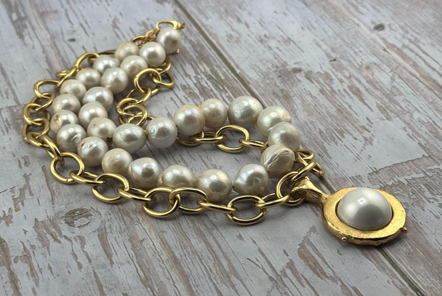 Large White Pearl Charm, Antiqued 18k Gold Plated - AG091