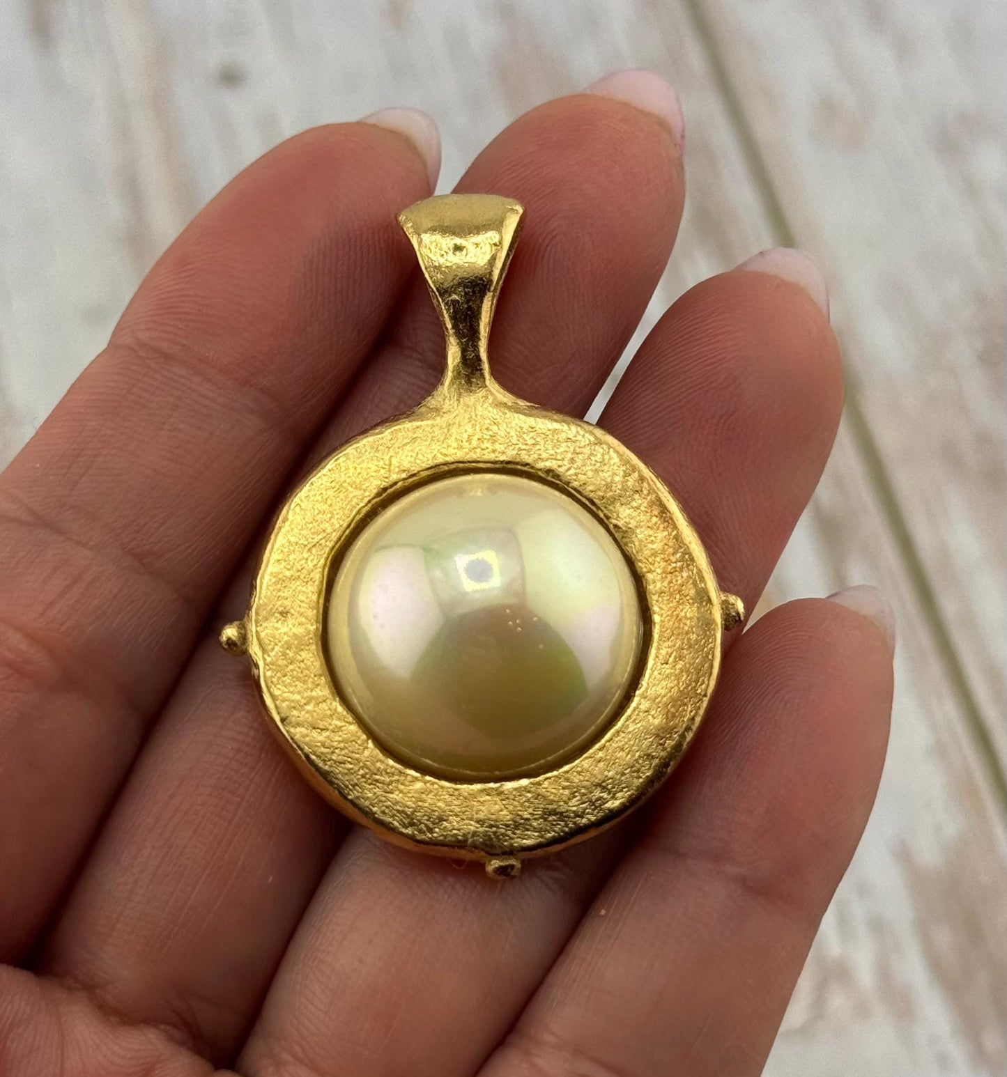 Grand Charm Perle AB, Plaqué Or 18k Vieilli - AG591