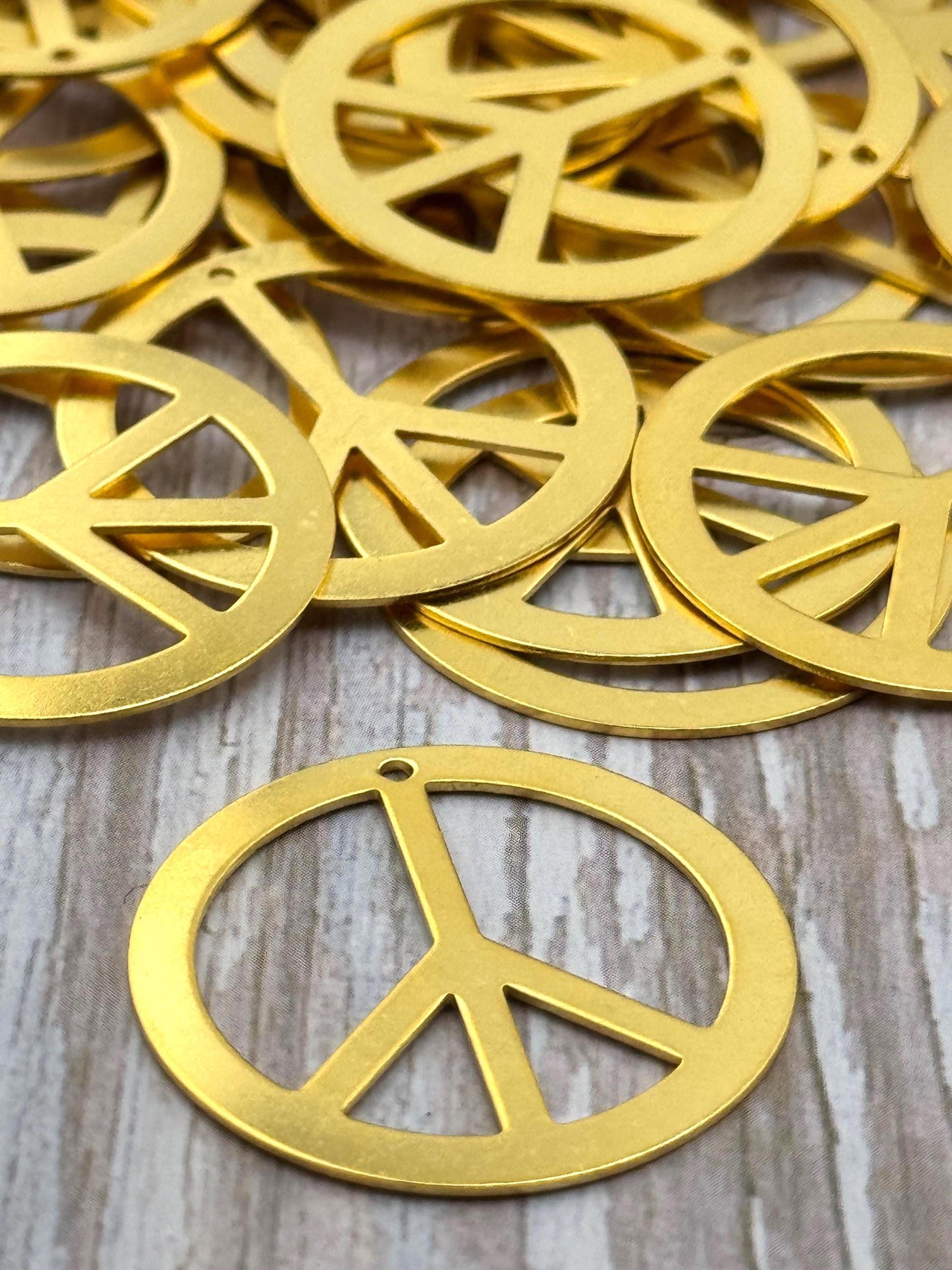 Lightweight Peace Sign Pendant, Satin 18k Gold Plated - ST603