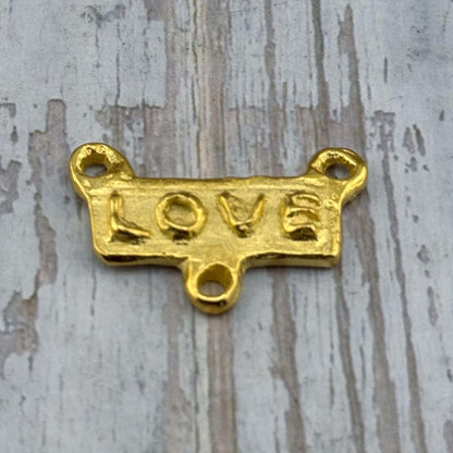 Connecteur de mot « Love », plaqué or 18 carats satiné – ST297