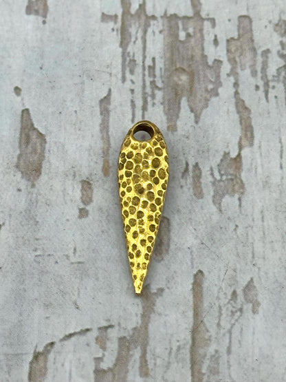 Larmes martelées, courbées et épineuses, plaqué or 18 carats vieilli - AG164