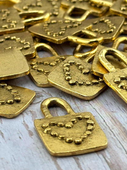 Grand pendentif Cœur Cadenas, Plaqué or 18 carats vieilli - AG115