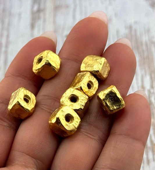 Square Artisan Spacer Beads, Satin 18k Gold Plated - ST277