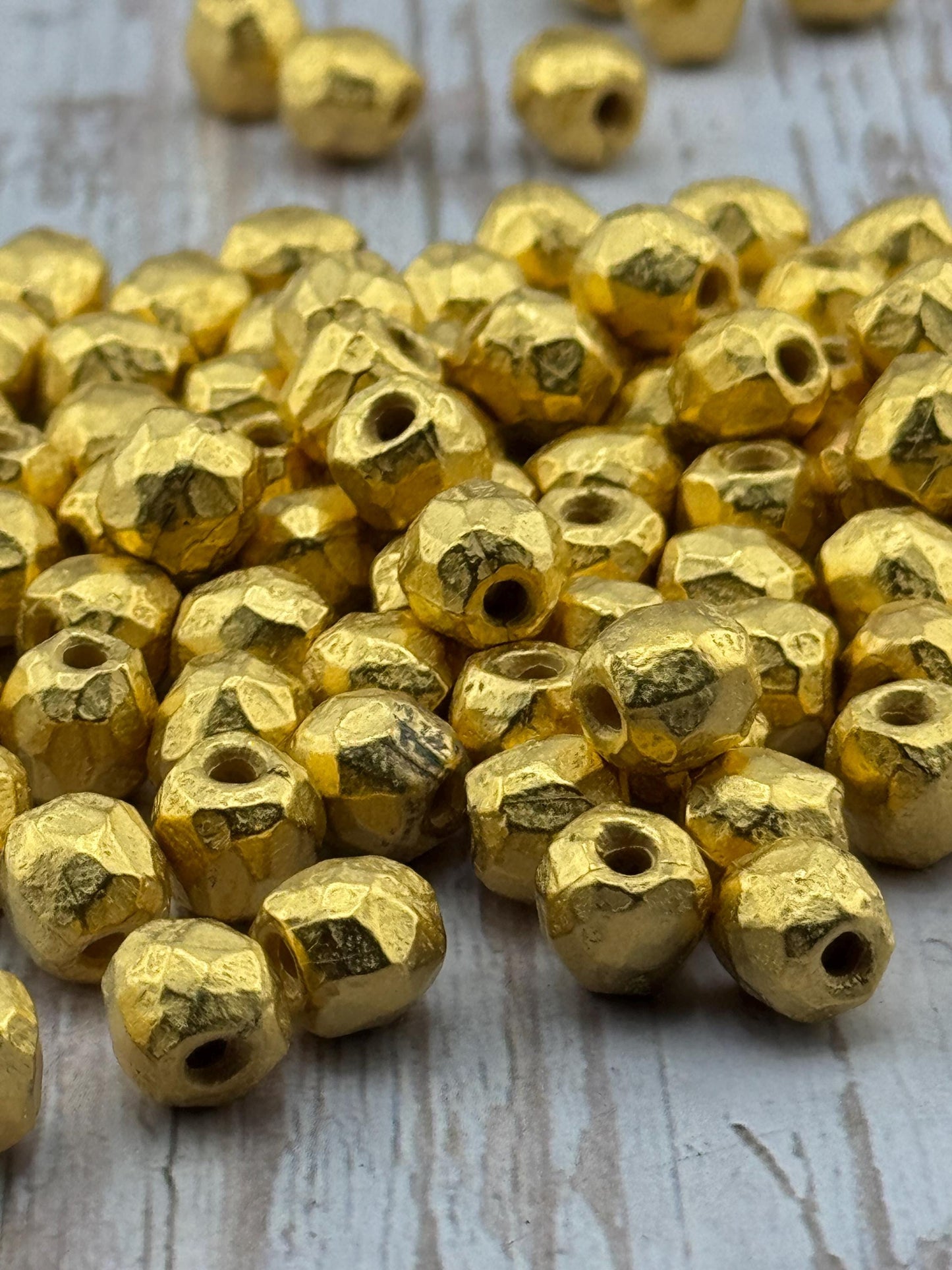 Cuentas espaciadoras redondas artesanales, bañadas en oro de 18k satinado - ST321