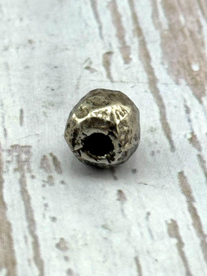 Perle entretoise ronde artisanale, étain vieilli - PT501