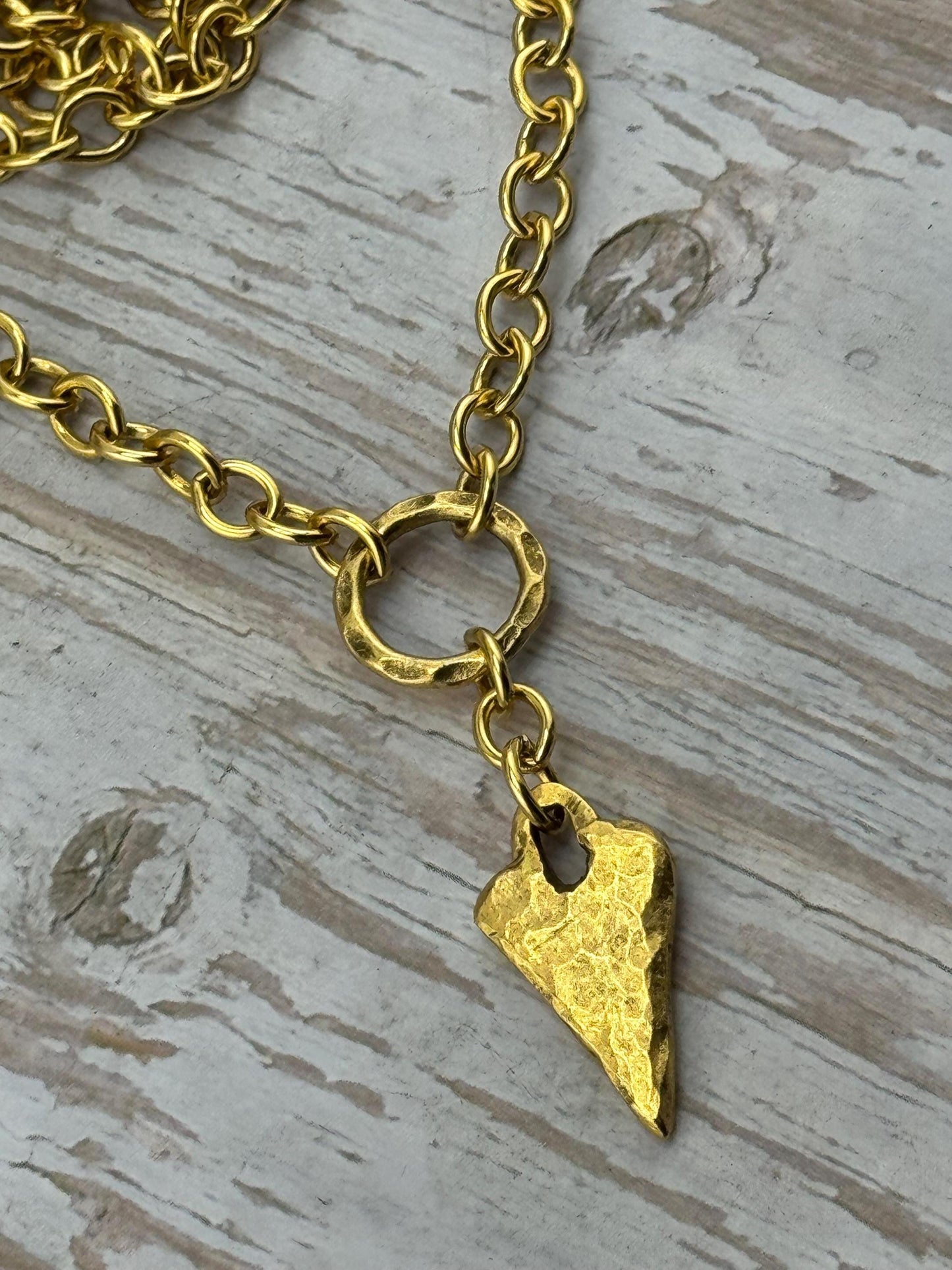 Pendentif cœur pointe de flèche, étain vieilli - PT491