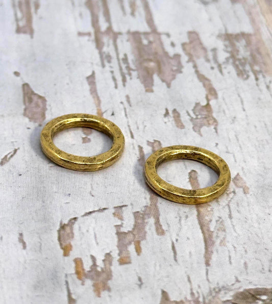 Anneaux de jonction martelés 15 mm, soudés (lot de 2), plaqué or 18 carats vieilli - AG019