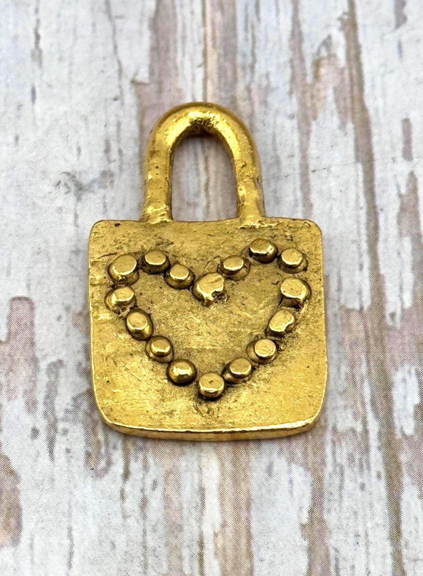Grand pendentif Cœur Cadenas, Plaqué or 18 carats vieilli - AG115