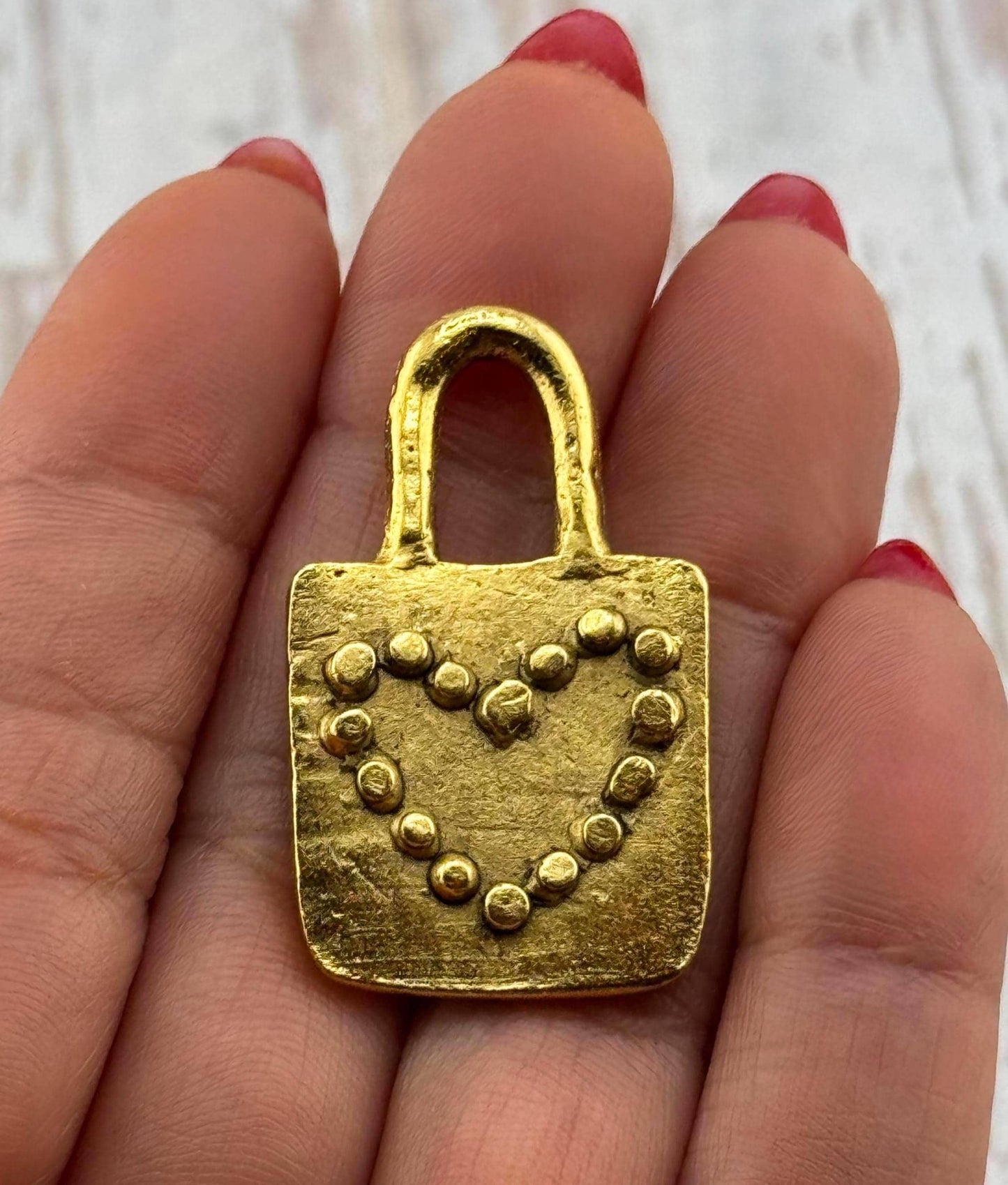 Grand pendentif Cœur Cadenas, Plaqué or 18 carats vieilli - AG115