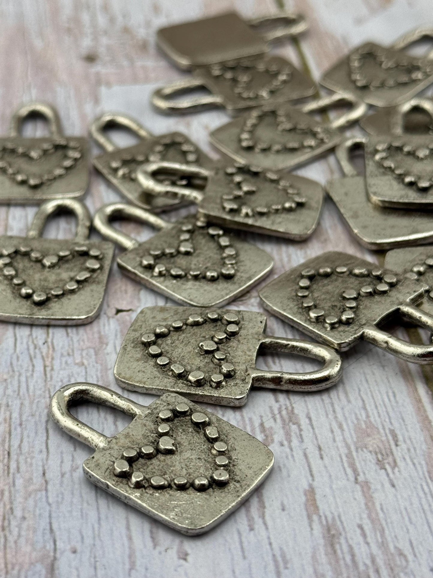 Pendentif Cœur Cadenas Massif, Étain Vieilli - PT475