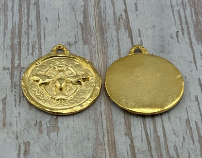 Round Hammered Bee Pendant, Satin 18k Gold Plated - ST269