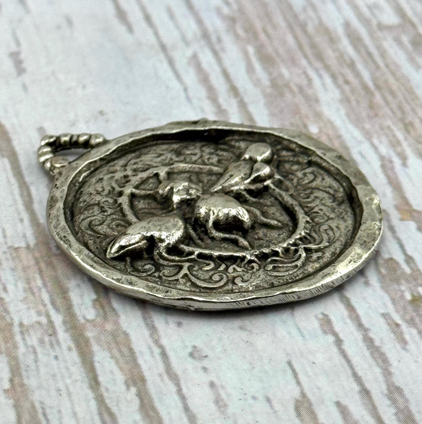 Pendentif Abeille Ronde, Étain vieilli - PT449