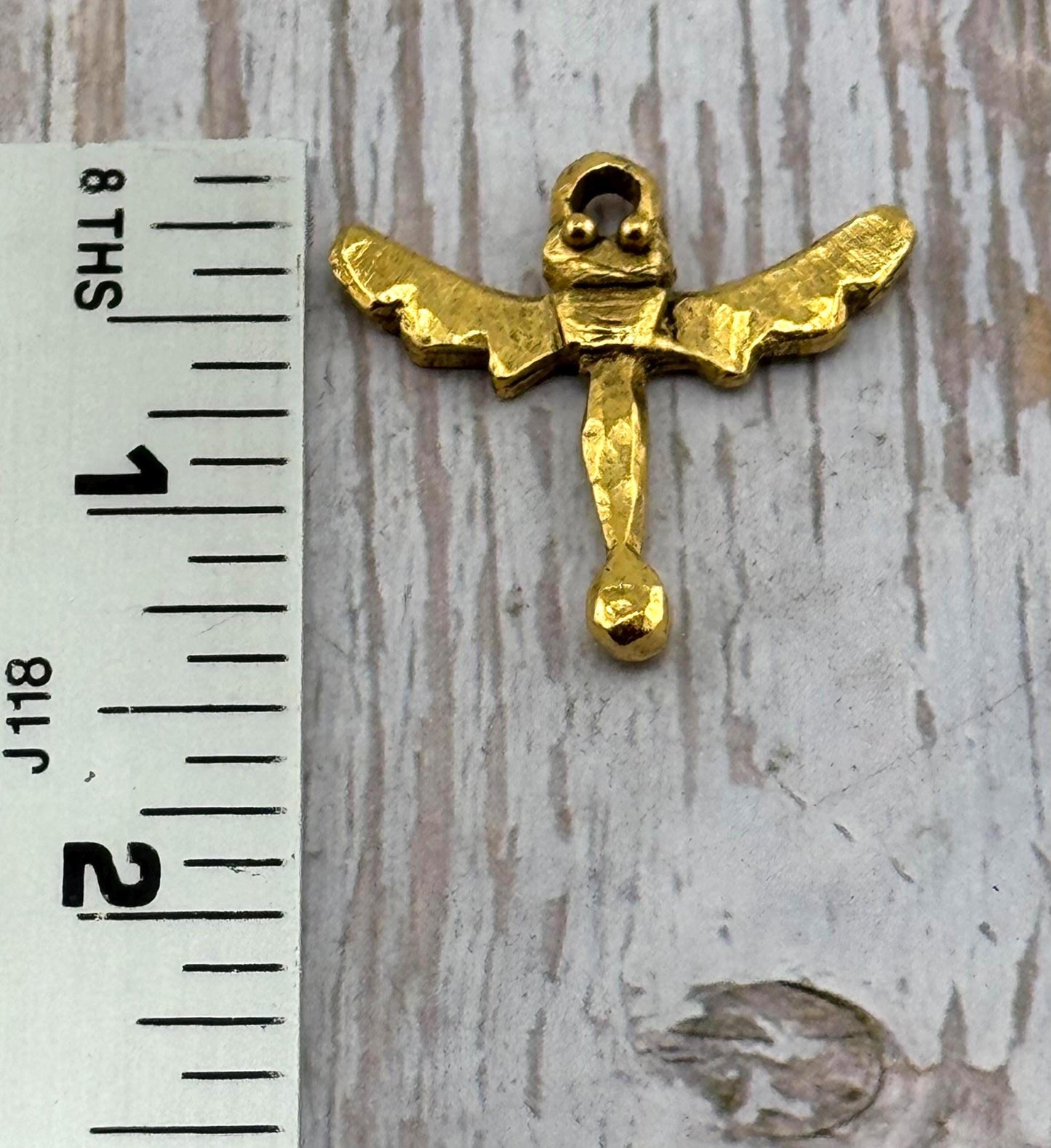 Breloque libellule rustique, plaqué or 18 carats vieilli - AG122-C