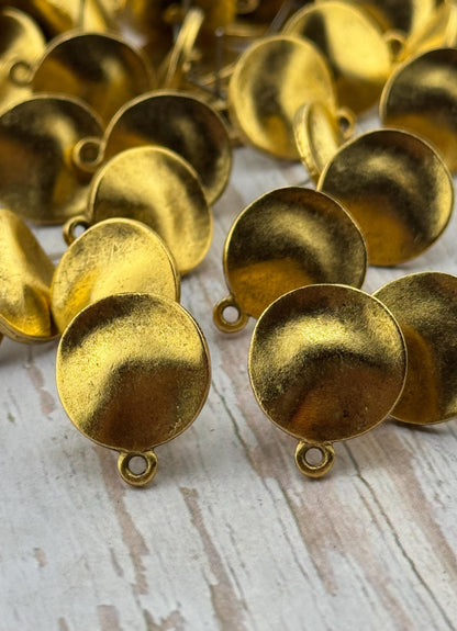 Boucles d'oreilles médaillon rond ondulé (Lot de 2), plaqué or 18 carats vieilli - AG168