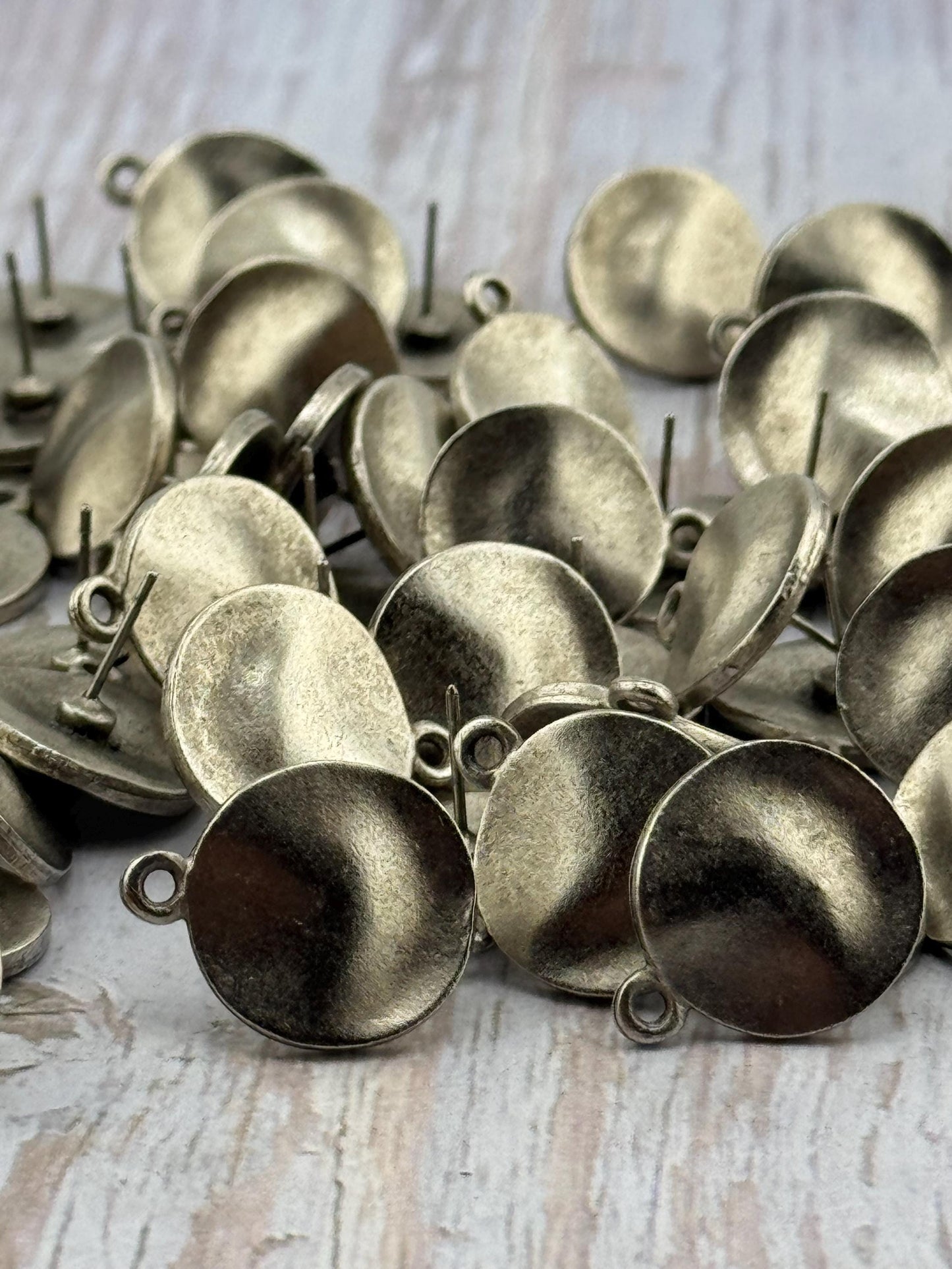 Wavy Hammered Round Medallion Earring Posts, Antiqued Pewter - PT528