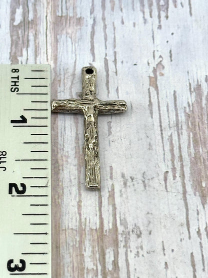 Grand pendentif croix rustique, étain vieilli - PT474