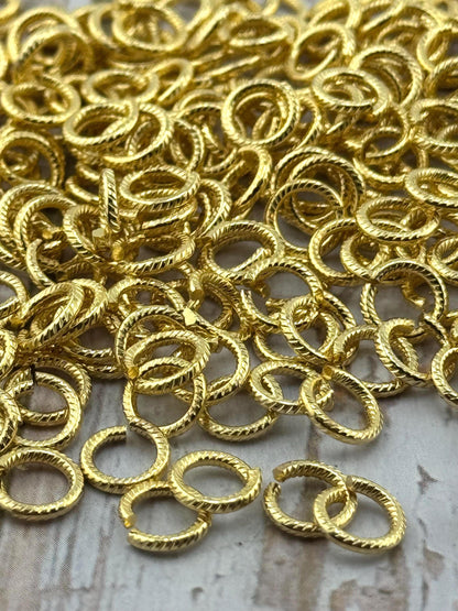 Anneaux de jonction texturés 7 mm (lot de 20), plaqué or 18 carats satiné - T025-JR