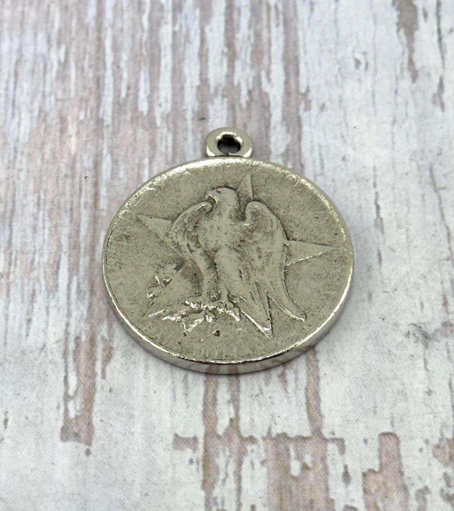 Colgante de Moneda Ángel y Águila (réplica), Peltre Envejecido - PT540