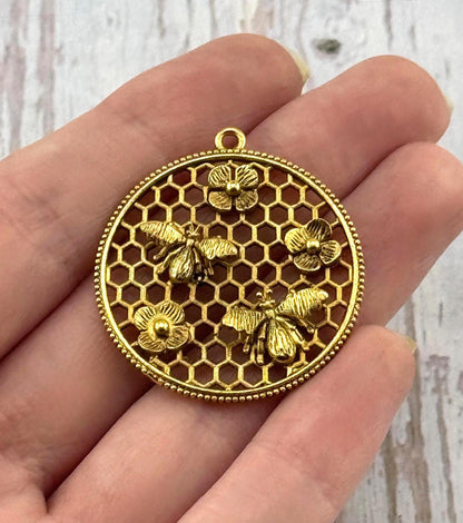 Bees and Flowers Medallion, Antiqued 18k Gold Plated - AG553