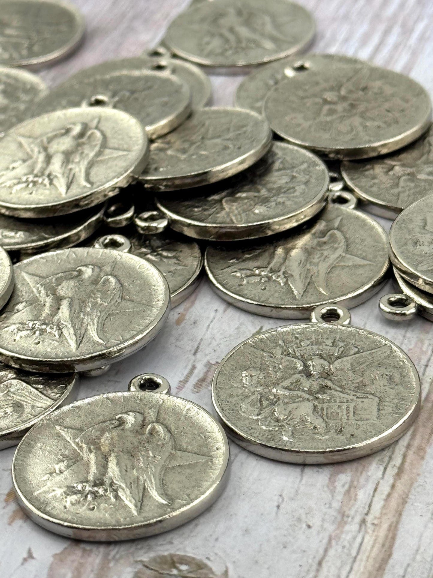Colgante de Moneda Ángel y Águila (réplica), Peltre Envejecido - PT540