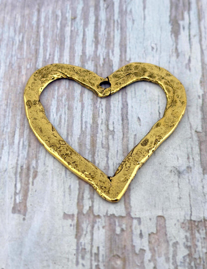 Pendentif Cœur Ouvert Martelé, Plaqué Or 18 Carats Vieilli - AG050