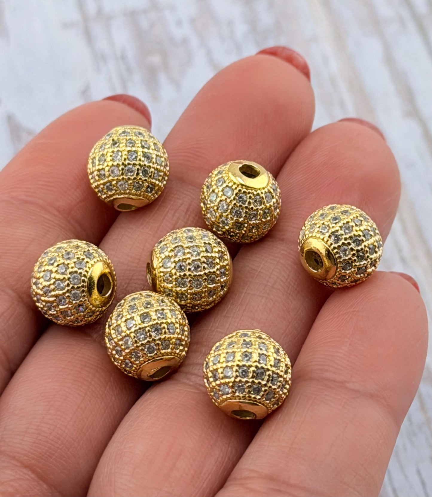 Perle micro-pavé 10mm en oxyde de zirconium, plaqué or 18k satiné - ST545