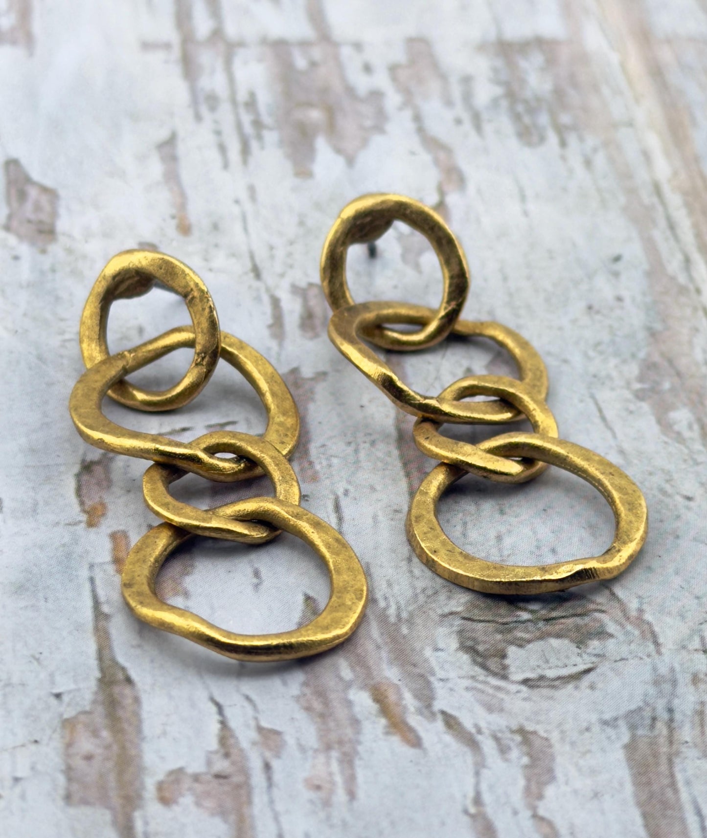 Boucles d'oreilles pendantes à anneaux entrelacés (lot de 2), plaqué or 18 carats vieilli - AG588