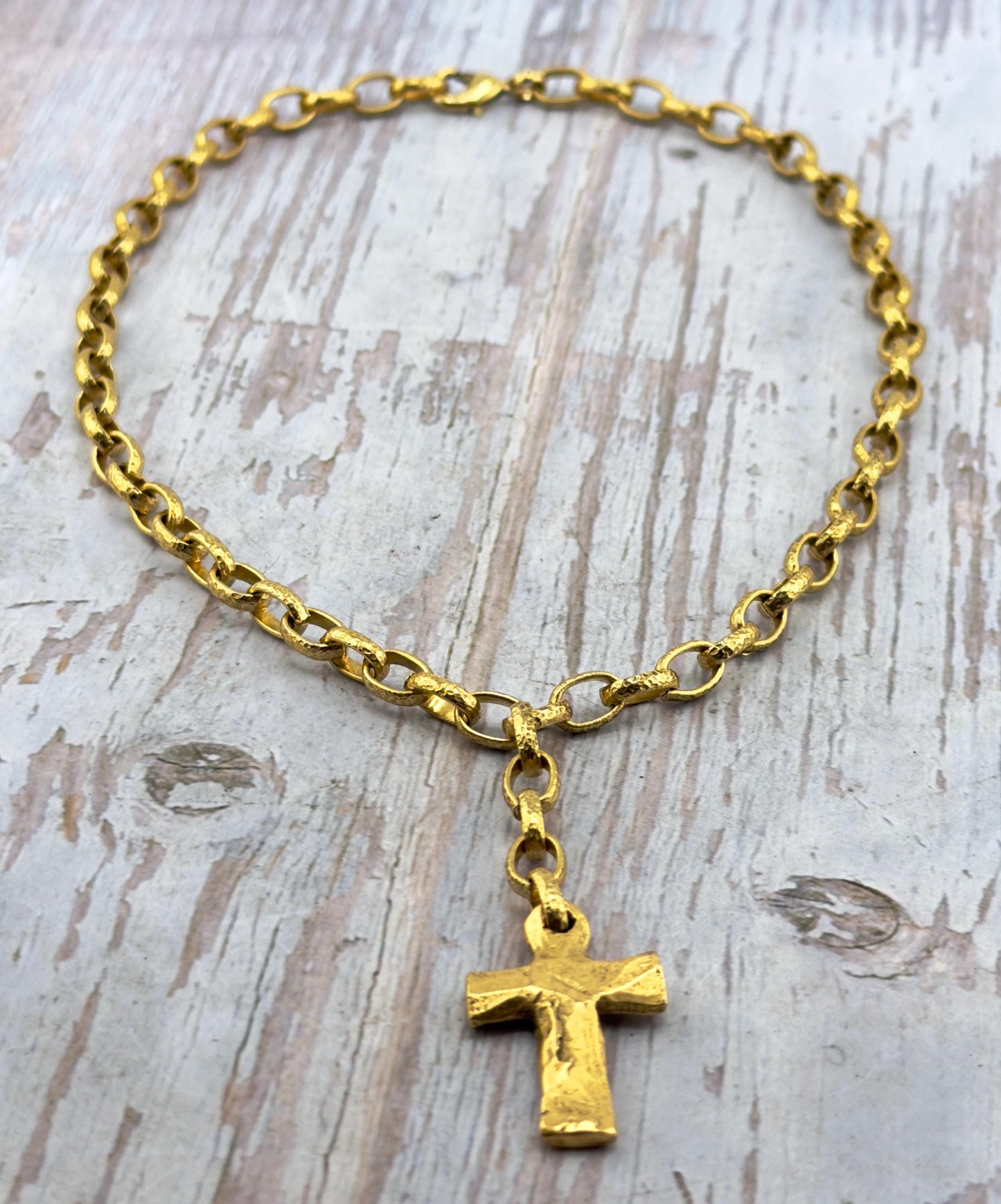 Pendentif croix rustique, plaqué or 18 carats vieilli - AG132