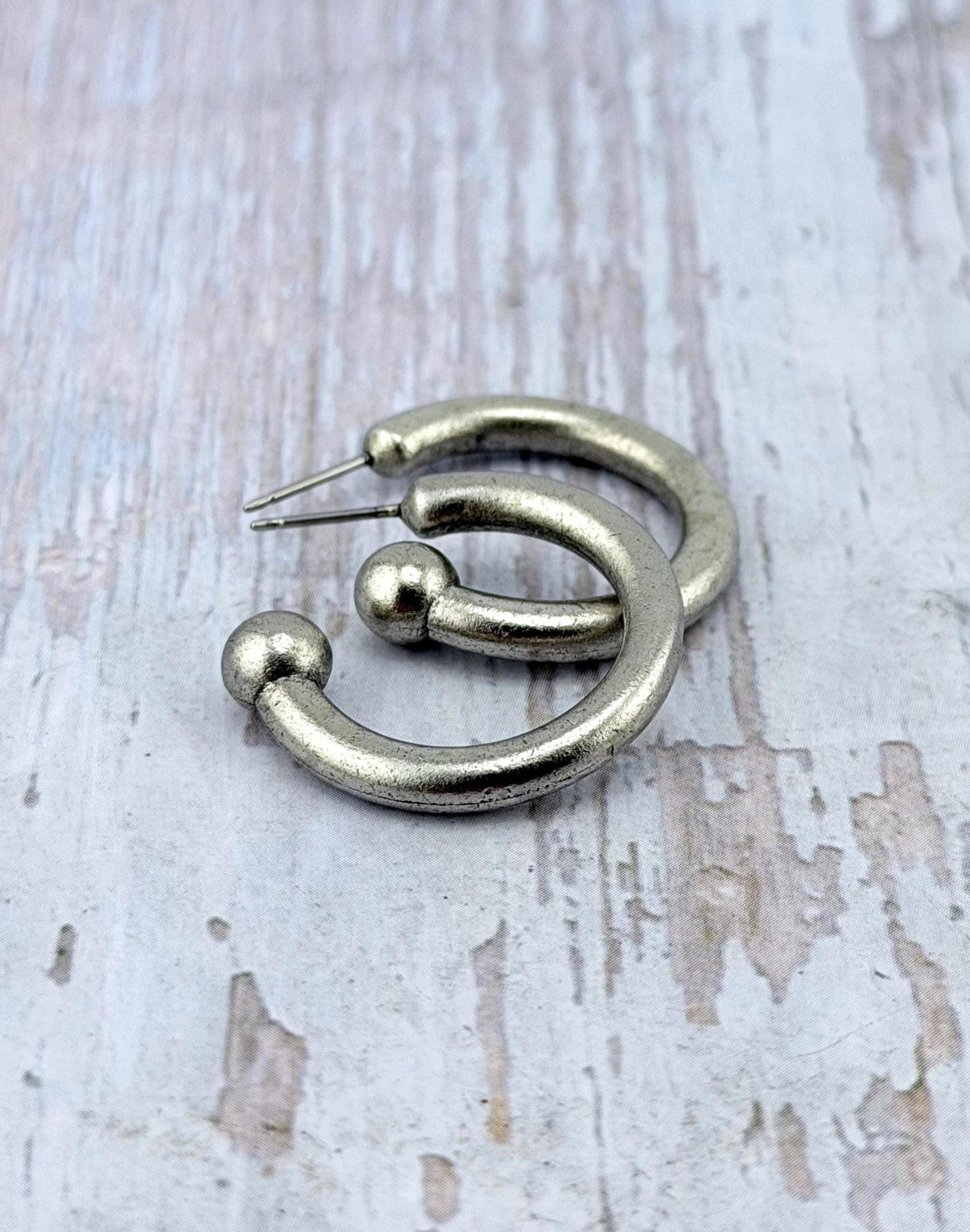 Boucles d'oreilles créoles demi-cercle de 1 pouce, étain vieilli - PT566