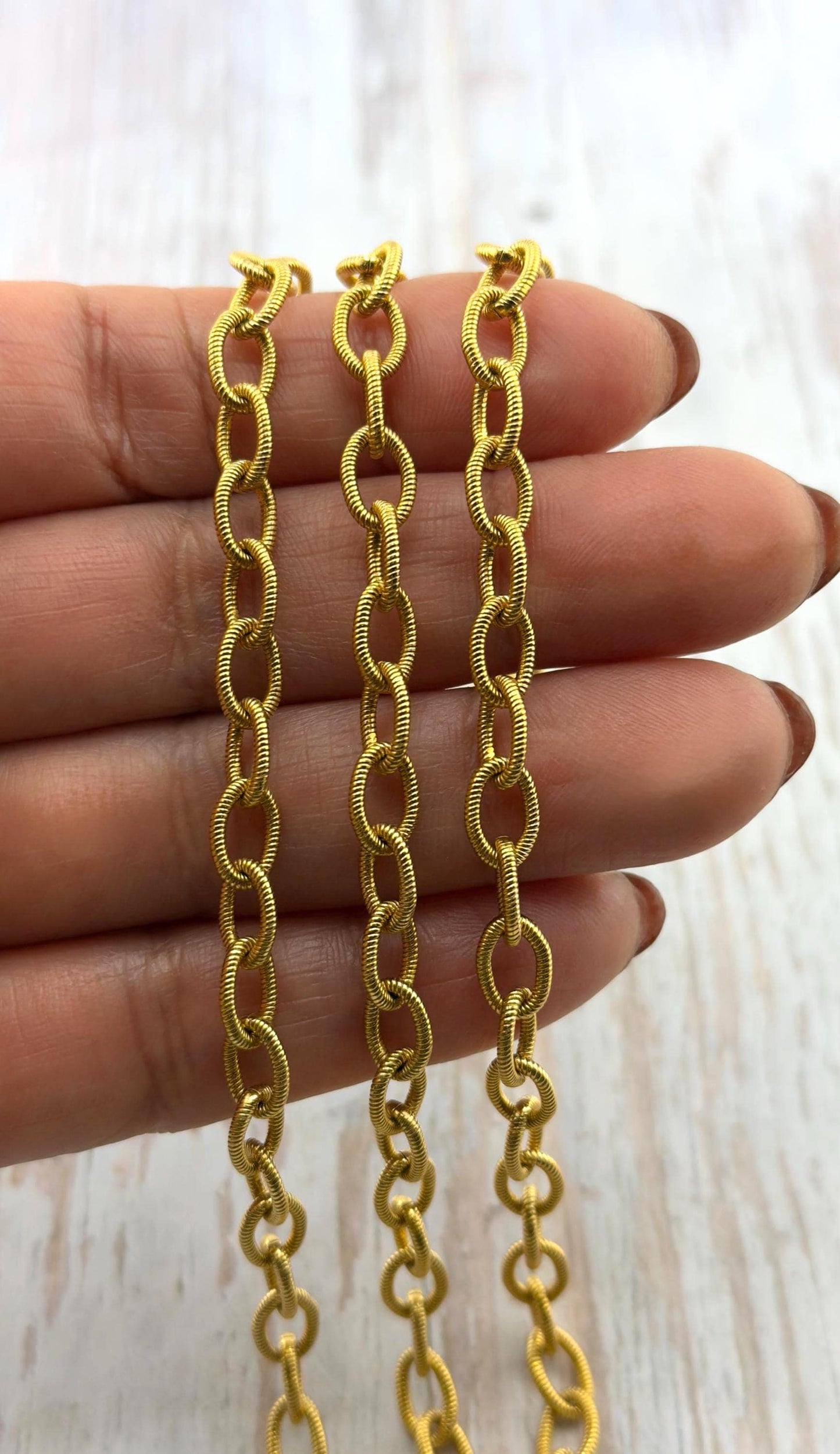 8x5mm Oval Textured Cable Chain, Antiqued 18k Gold Plated - G114-CH