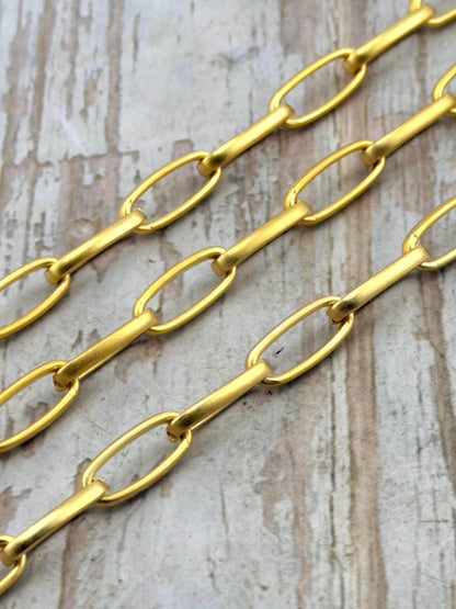 Cadena Larga de Eslabones tipo Clip, Baño de Oro 18k Satinado - S069-CH