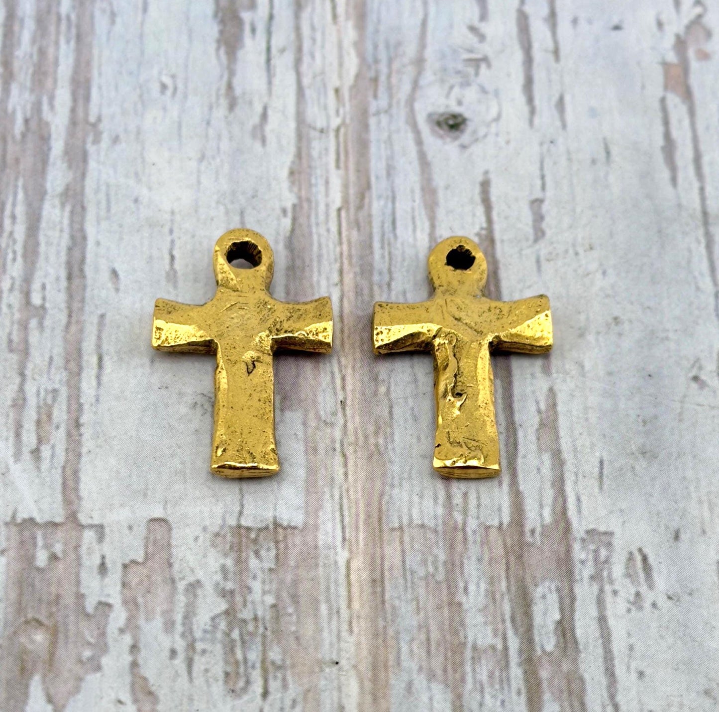 Pendentif croix rustique, plaqué or 18 carats vieilli - AG132