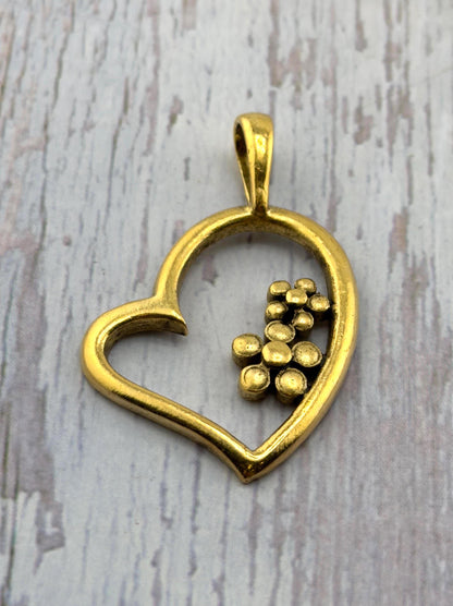 Pendentif Cœur ouvert avec fleurs, plaqué or 18 carats vieilli - AG643